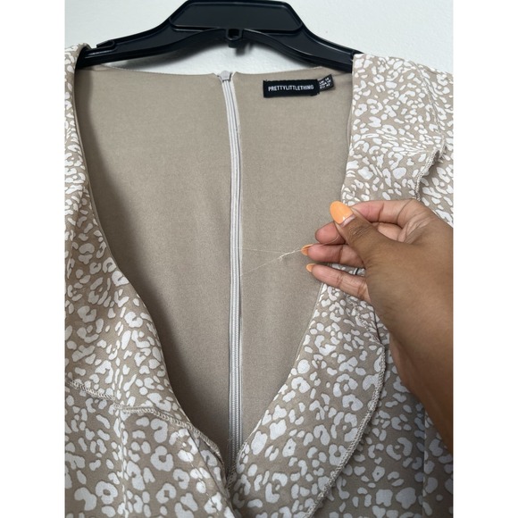 Pretty Little Thing Juniors Size 10 Long Sleep Ruffle Wrap Shorts Romper‎ Beige - Picture 7 of 14